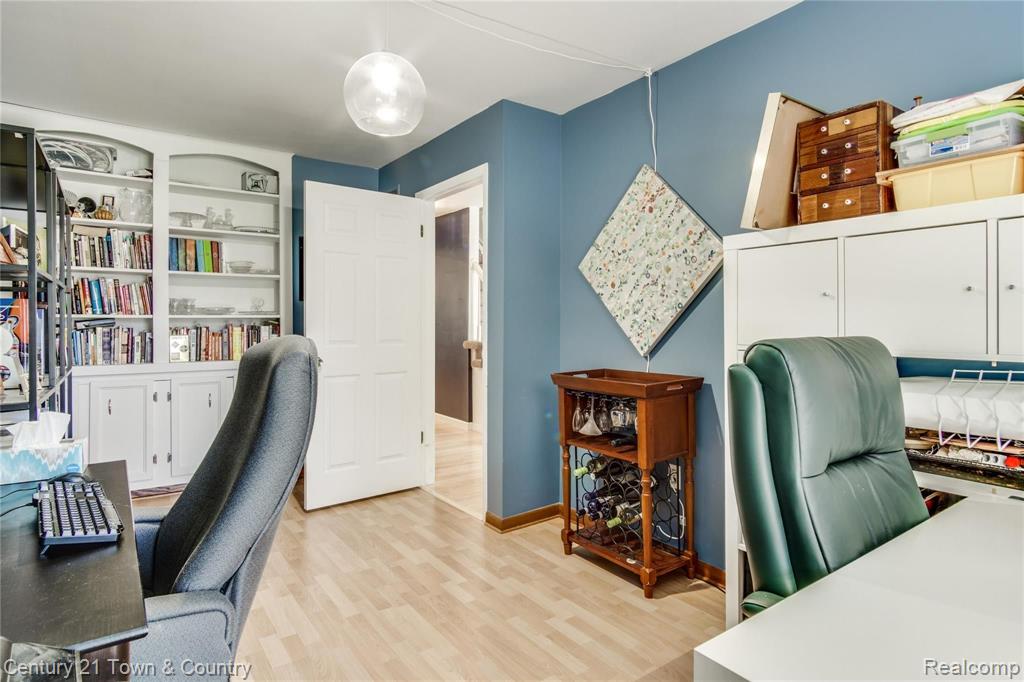 548 Ten Point Drive Rochester Hills, MI 48309 - Photo 5 of 46