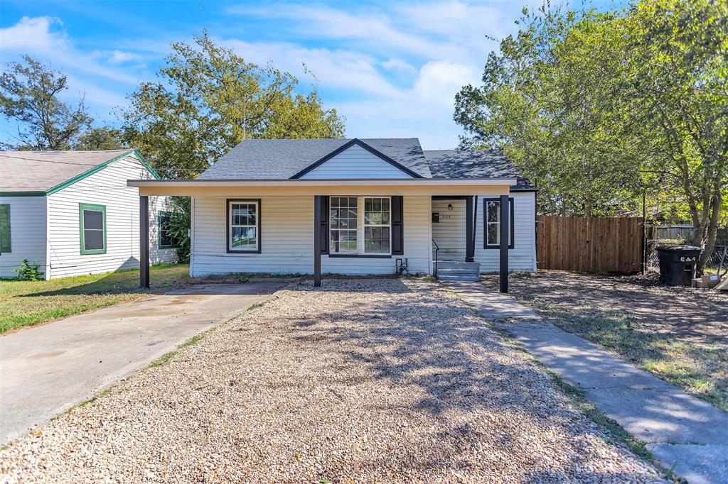 904 North Virginia Street Terrell, TX 75160 - Photo 19 of 22 front view of a house with a yard