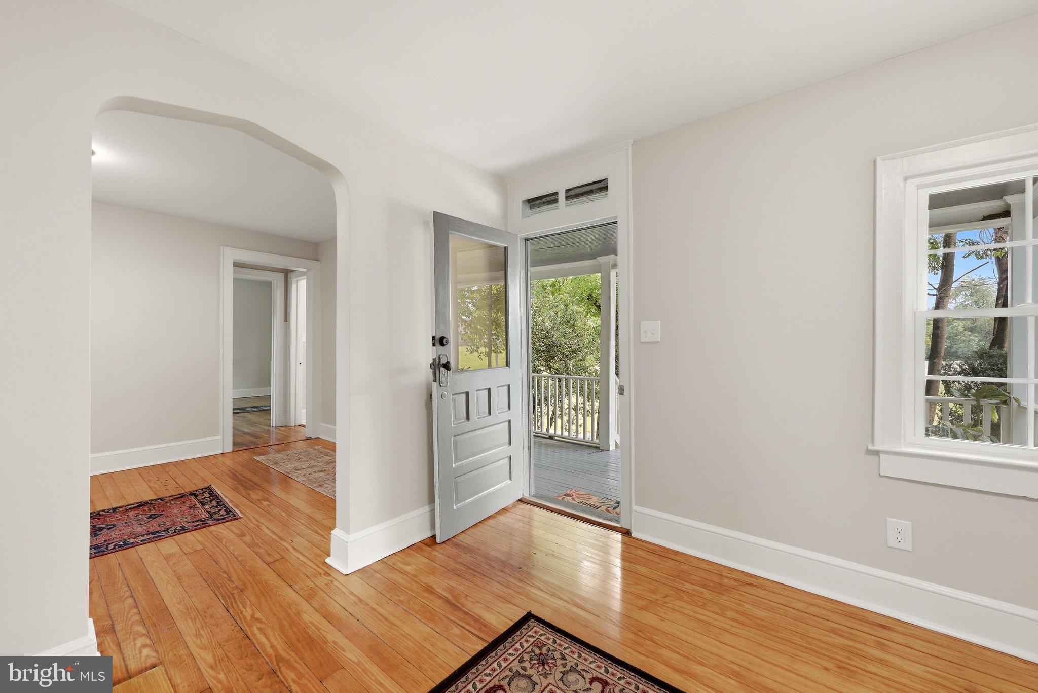 1801 Old Chapel Road Boyce, VA 22620 - Photo 15 of 55 Foyer