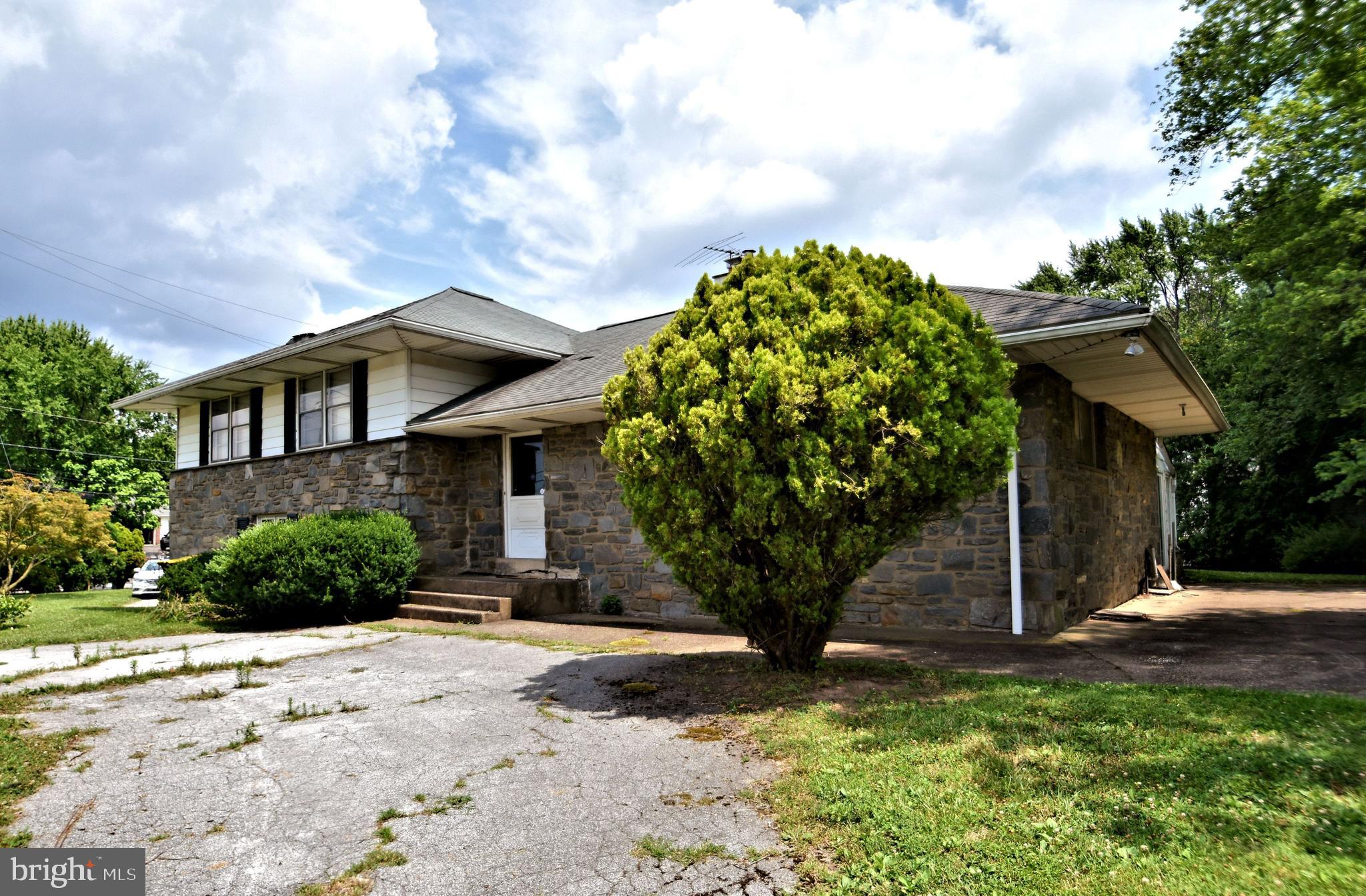 1398 Jolly Road Blue Bell, PA 19422 - Photo 2 of 61 Gallery Image 2