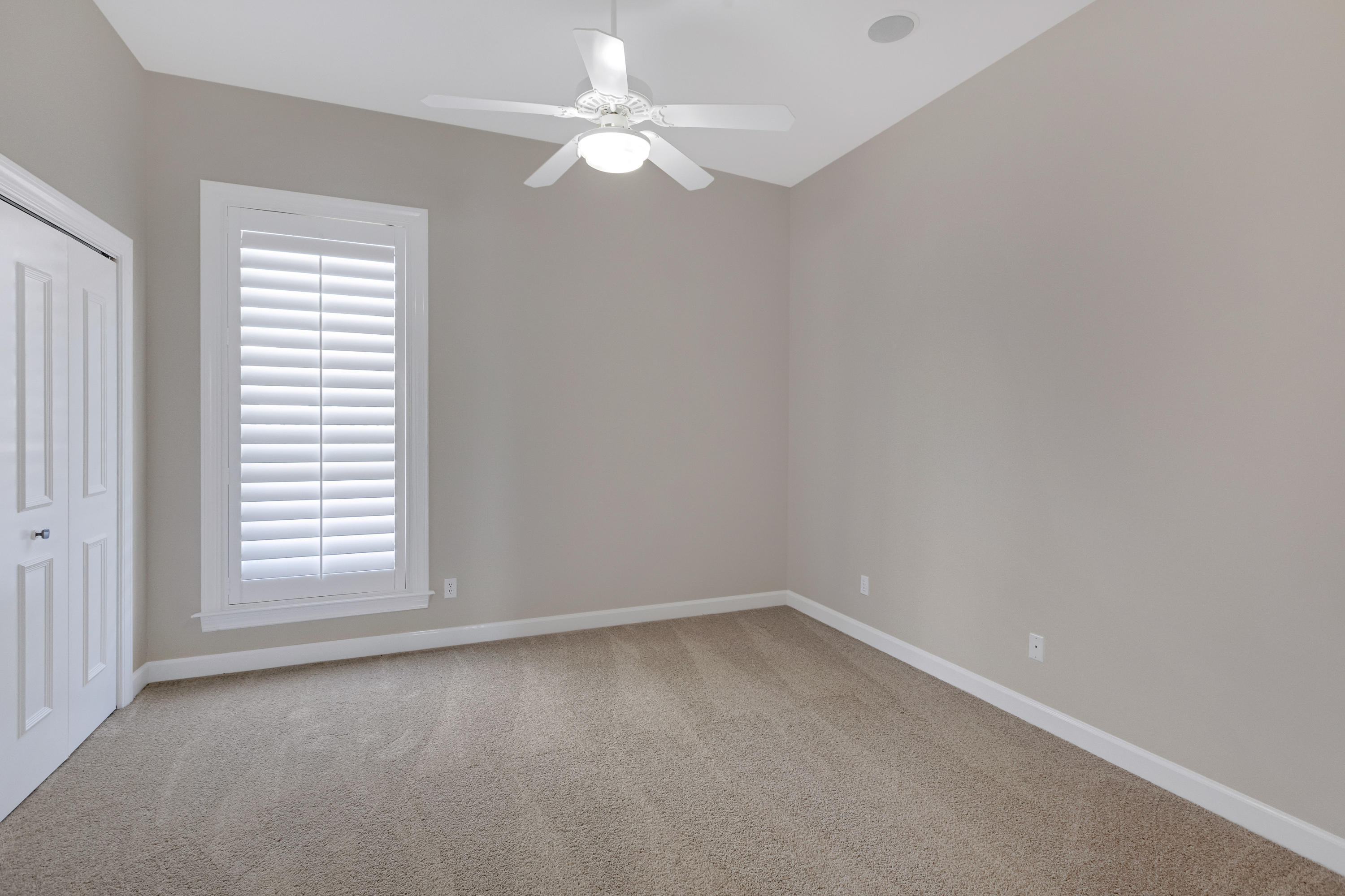 3606 Dragon's Ridge Road Panama City Beach, FL 32408 - Photo 30 of 49 an empty room with a window
