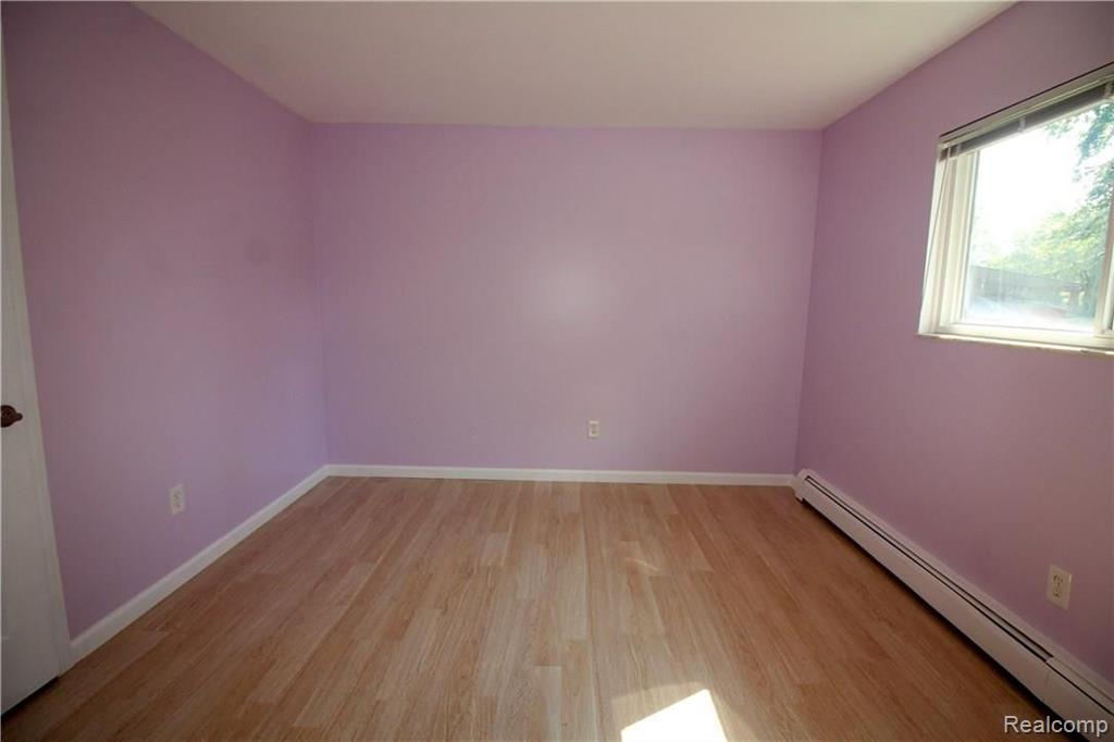 13670 Farm Road Belleville, MI 48111 - Photo 21 of 46 Gallery Image 21