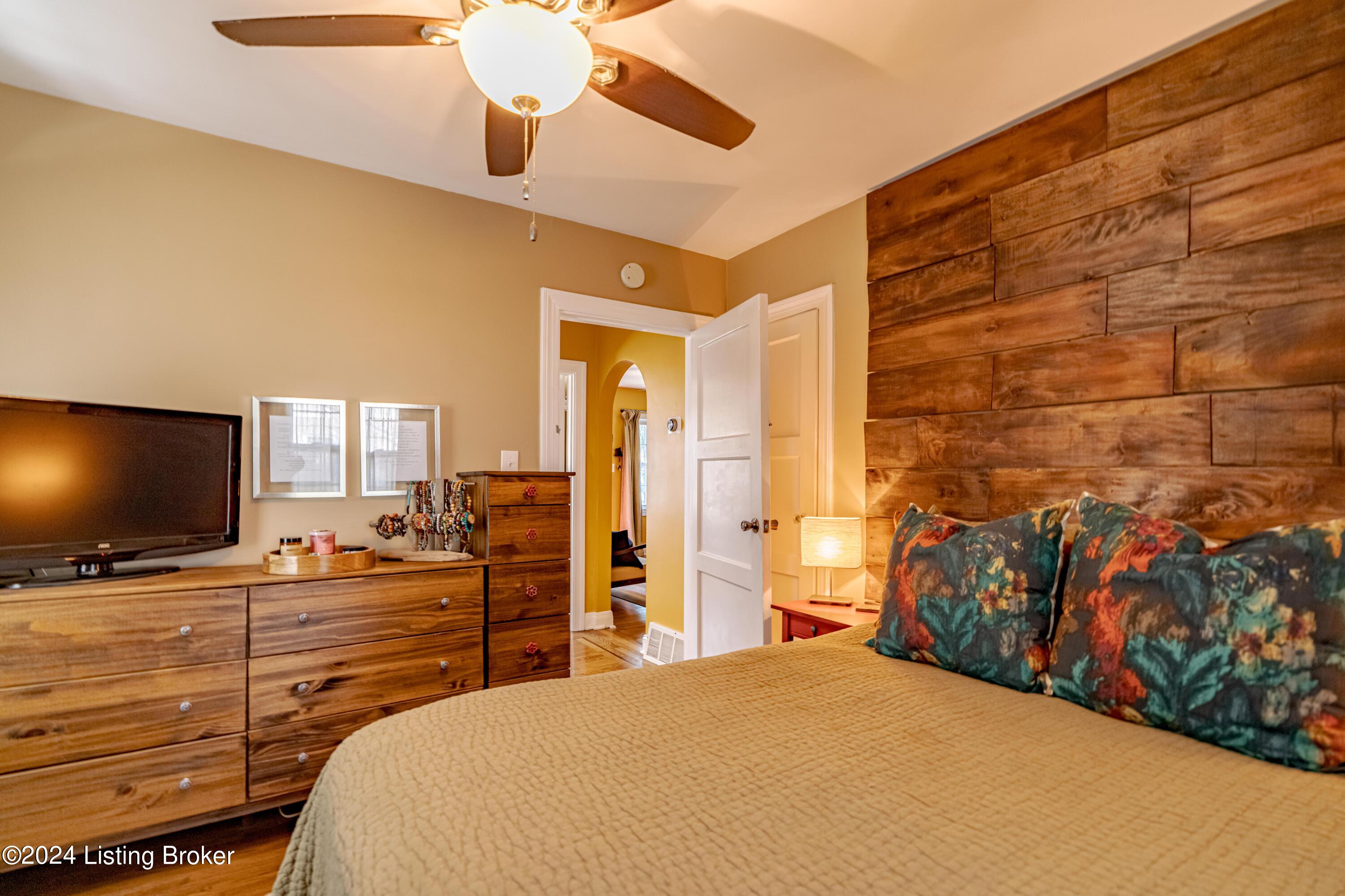 405 Evergreen Road Louisville, KY 40223 - Photo 21 of 55 Primary bedroom