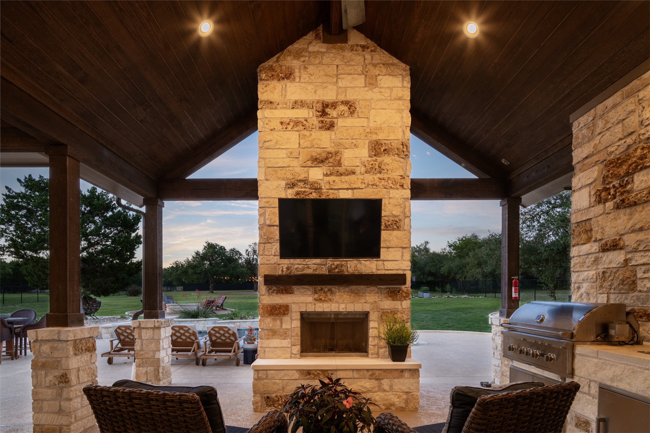 893 Blue Ridge Drive Dripping Springs, TX 78620 - Photo 11 of 39