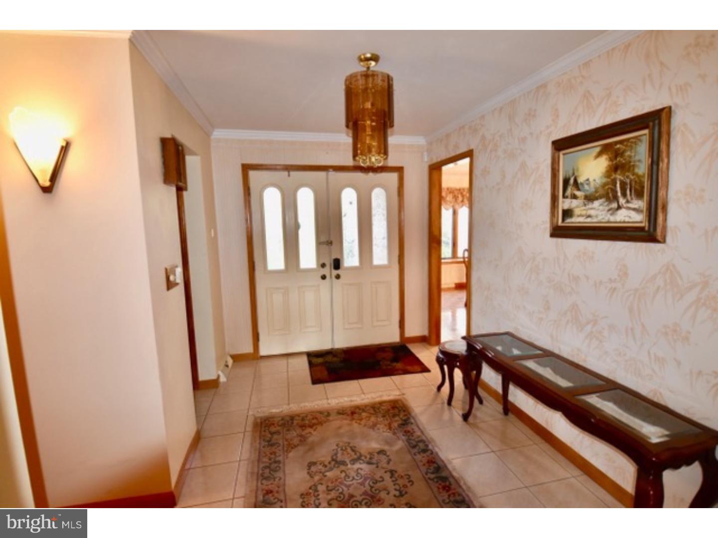 3228 Spring Valley Road Slatington, PA 18080 - Photo 8 of 25 Foyer