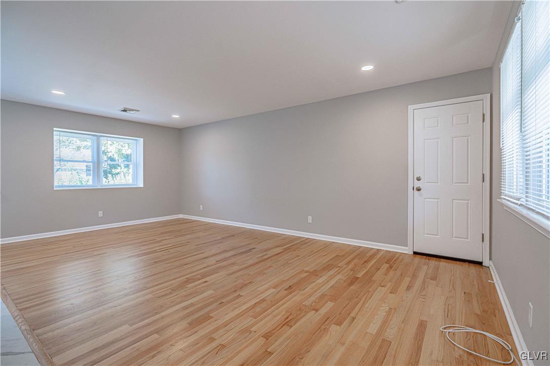 1426 Stoneridge Road Allentown, PA 18104 - Photo 11 of 50 Gallery Image 11