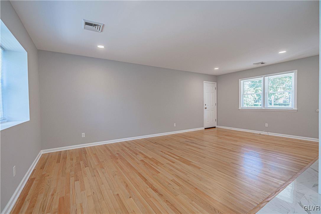 1426 Stoneridge Road Allentown, PA 18104 - Photo 14 of 50 Gallery Image 14