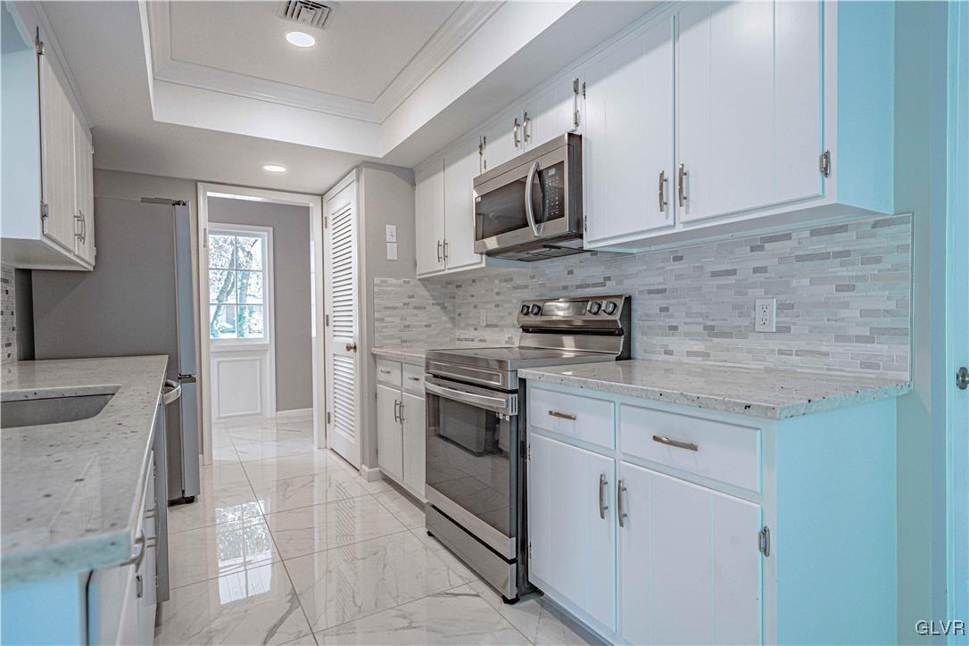 1426 Stoneridge Road Allentown, PA 18104 - Photo 18 of 50 Gallery Image 18