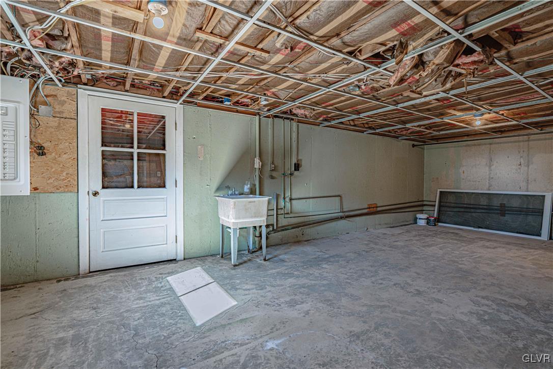 1426 Stoneridge Road Allentown, PA 18104 - Photo 40 of 50 Gallery Image 40