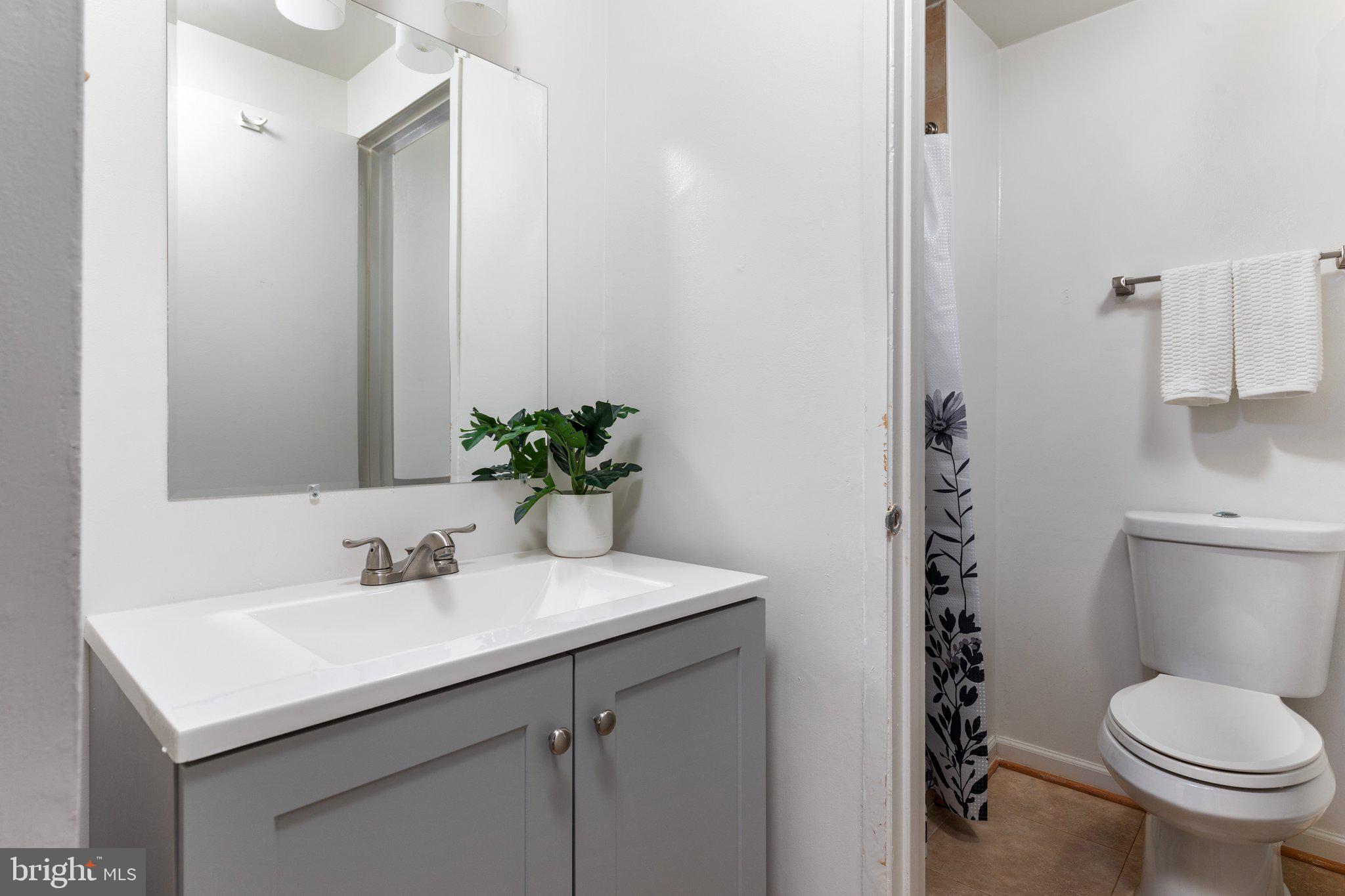 11098 Saffold Way Reston, VA 20190 - Photo 13 of 32
