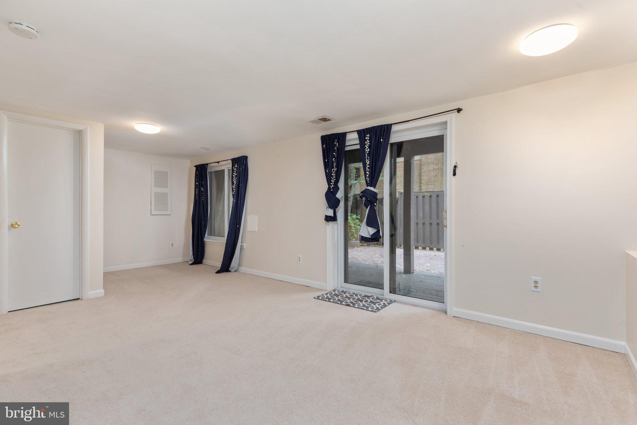 11098 Saffold Way Reston, VA 20190 - Photo 18 of 32