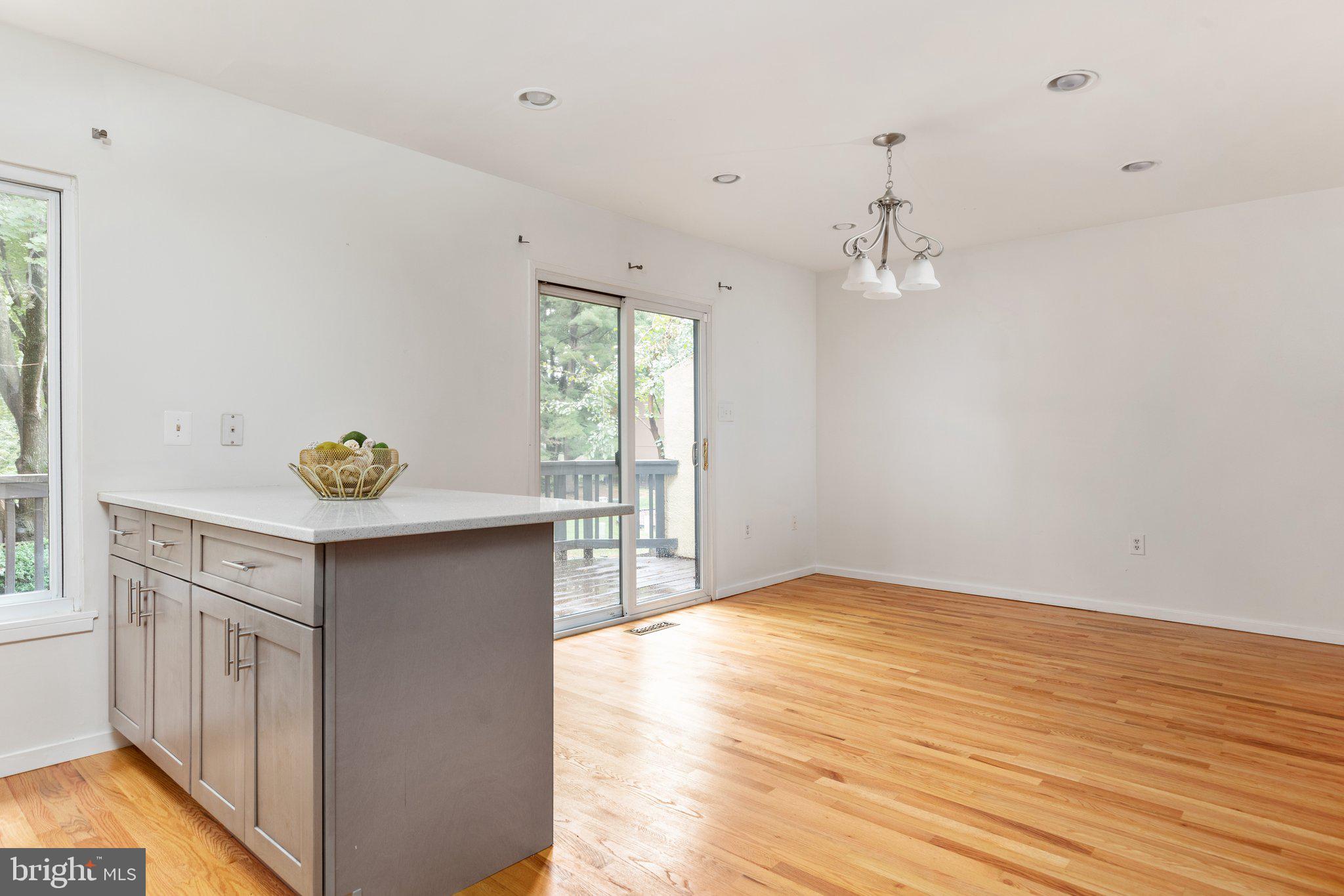 11098 Saffold Way Reston, VA 20190 - Photo 8 of 32
