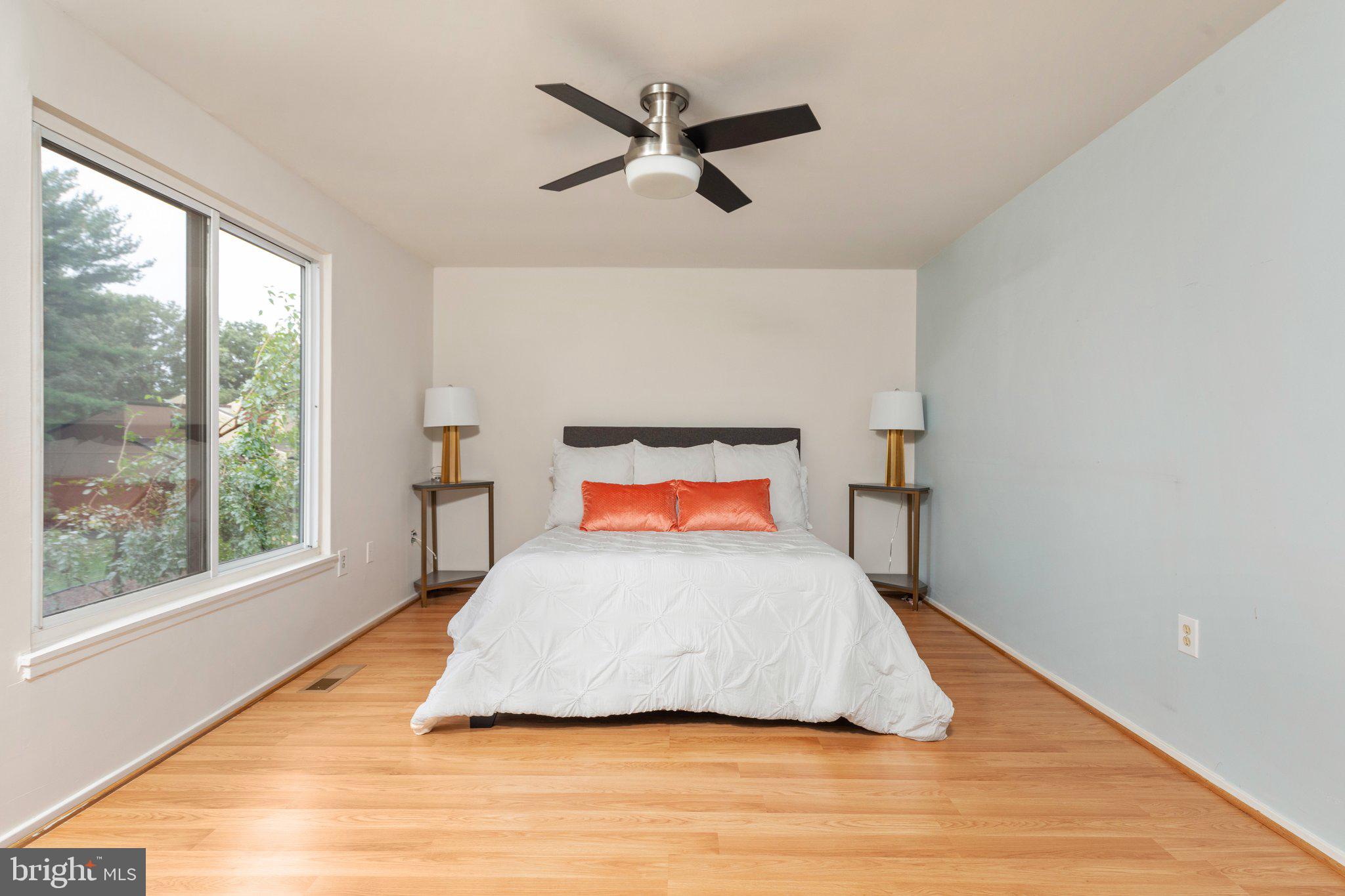 11098 Saffold Way Reston, VA 20190 - Photo 10 of 32