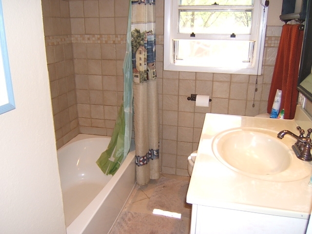 1383 Craig Robertson Road Southeast Roanoke, VA 24014 - Photo 16 of 40 Bath 1
