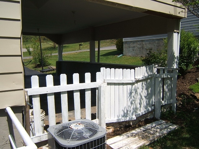 1383 Craig Robertson Road Southeast Roanoke, VA 24014 - Photo 27 of 40 carport