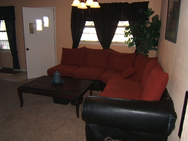 1383 Craig Robertson Road Southeast Roanoke, VA 24014 - Photo 8 of 40 Living Room