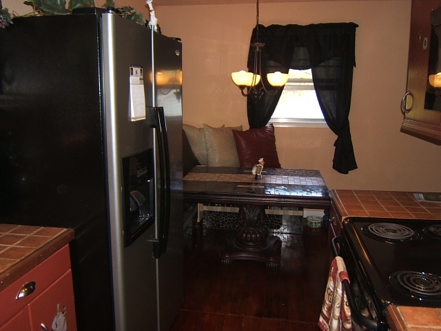 1383 Craig Robertson Road Southeast Roanoke, VA 24014 - Photo 10 of 40 Kitchen