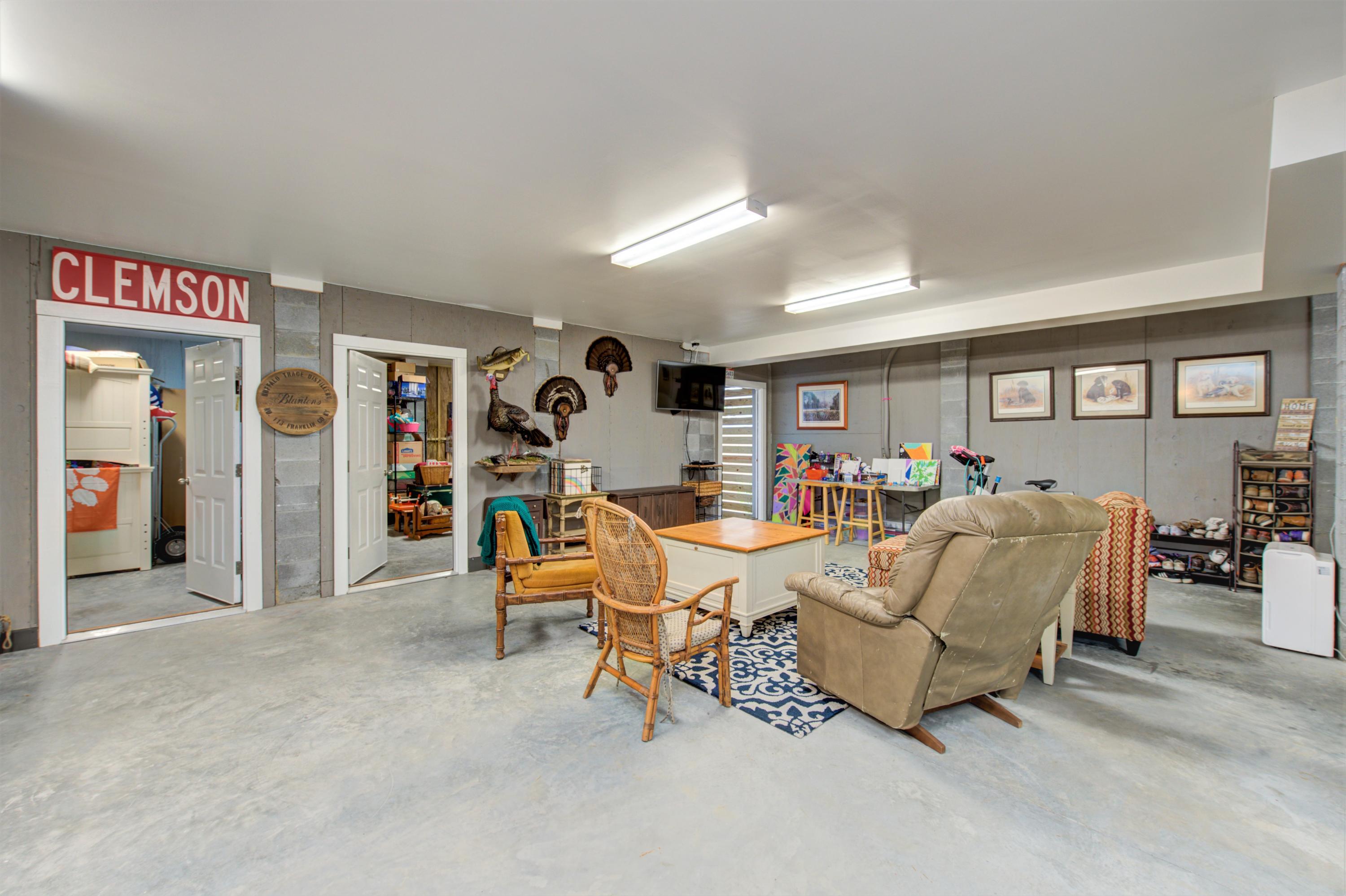 224 Wappoo Road Charleston, SC 29407 - Photo 35 of 45 Garage WS