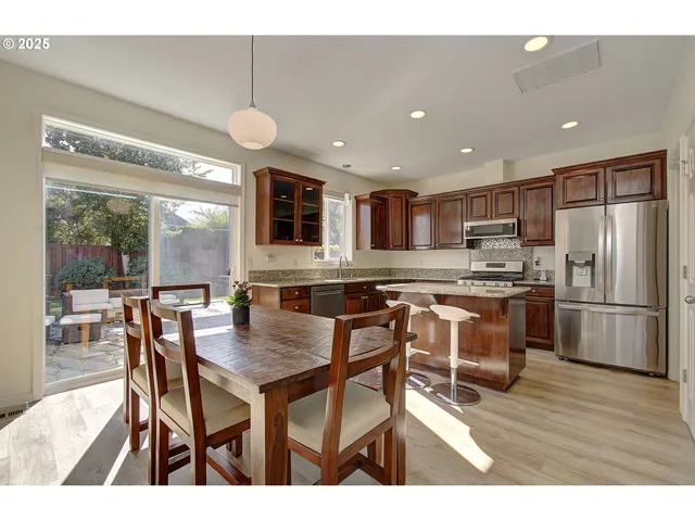 $685,000 | 17705 Northeast 25th Street, Vancouver, WA 98684