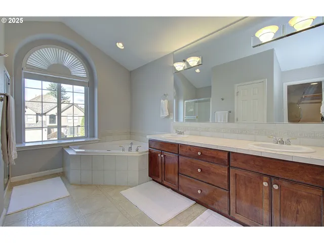 $685,000 | 17705 Northeast 25th Street, Vancouver, WA 98684