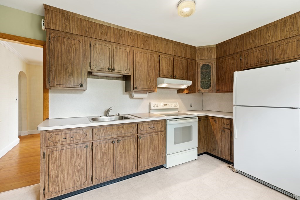 15 Magnolia Road Milton, MA 02186 - Photo 13 of 32
