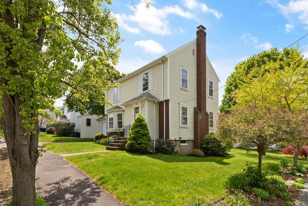 15 Magnolia Road Milton, MA 02186 - Photo 3 of 32