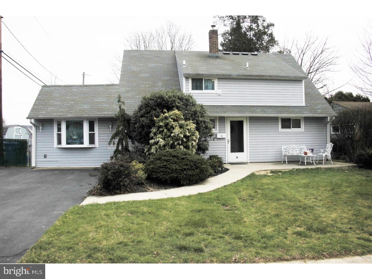 18 Goldengate Road Levittown, PA 19057 - Photo 1 of 25 Exterior Front