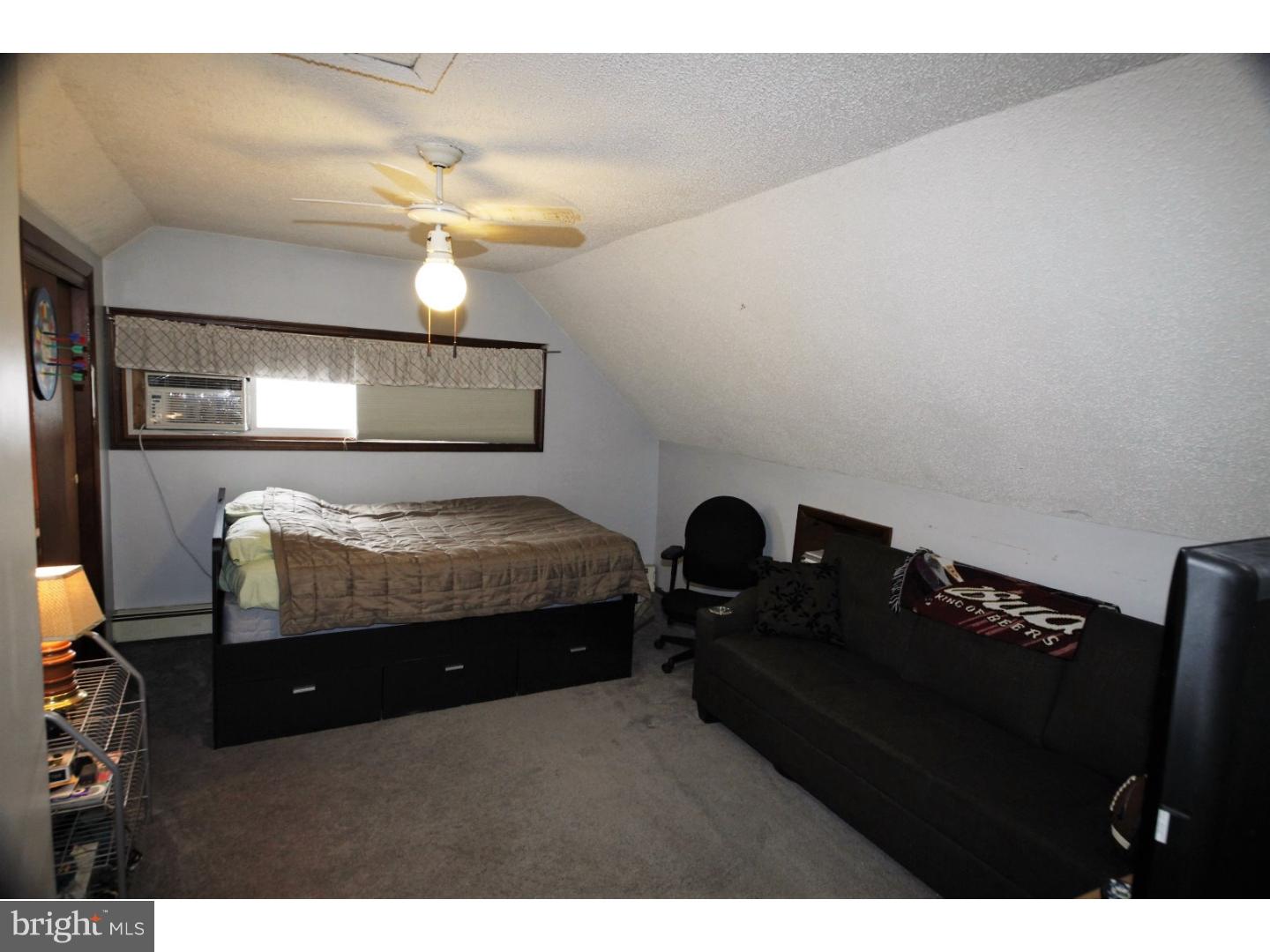 18 Goldengate Road Levittown, PA 19057 - Photo 20 of 25 Bedroom 3
