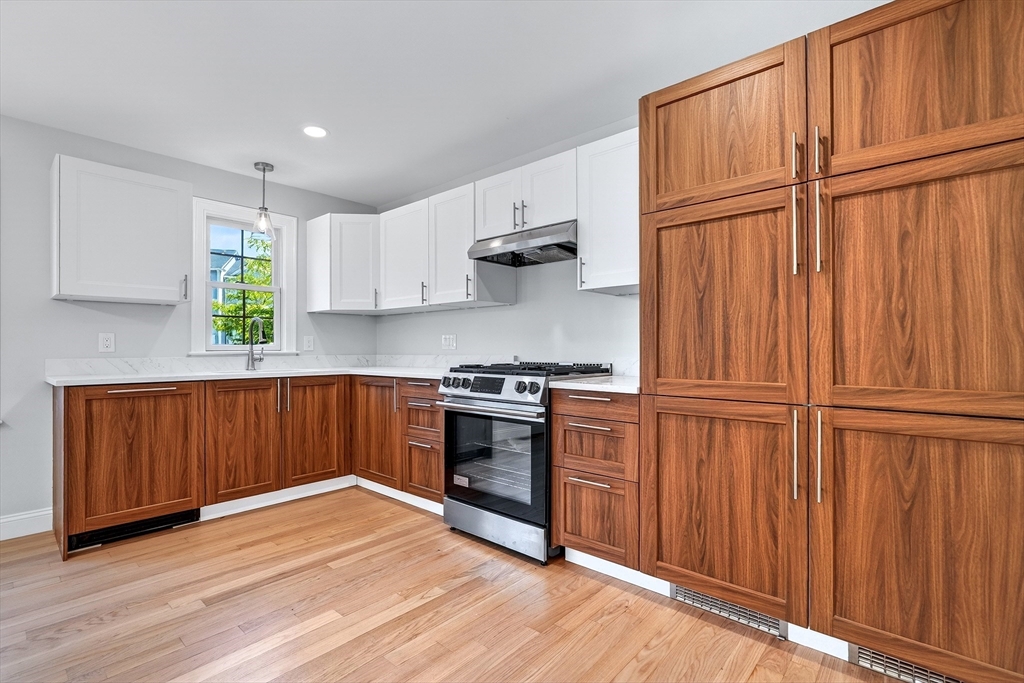 861 Washington Street, Unit 2 Canton, MA 02021 - Photo 9 of 33