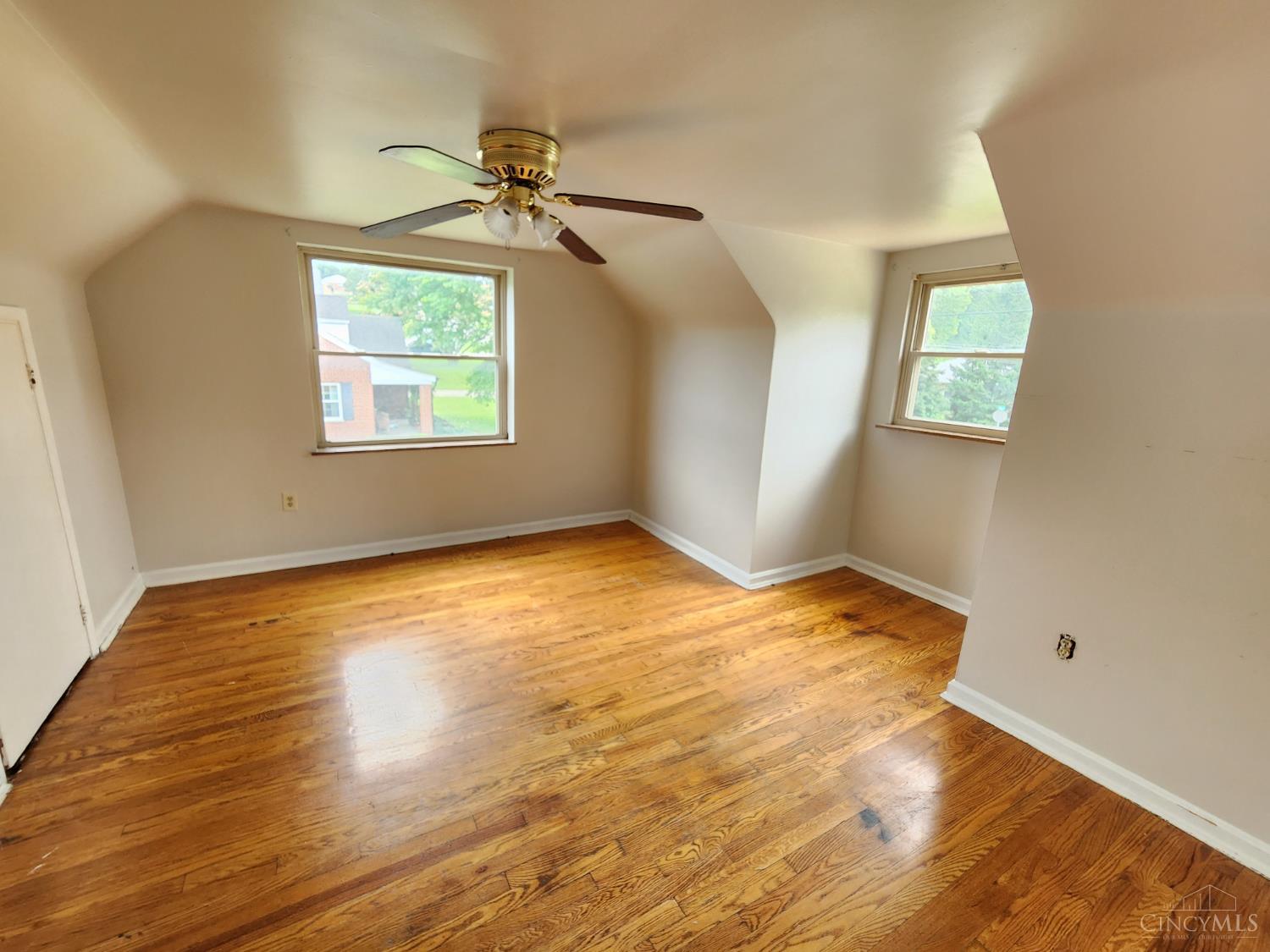 1196 Anderson Ferry Road Cincinnati, OH 45238 - Photo 8 of 11