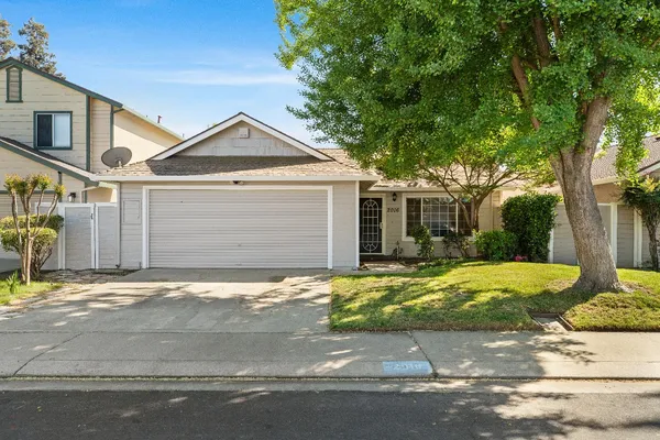$399,000 | 2016 Zeeland Court, Modesto, CA 95356