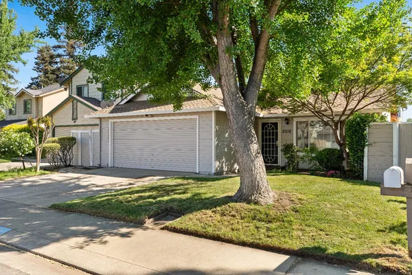$399,000 | 2016 Zeeland Court, Modesto, CA 95356