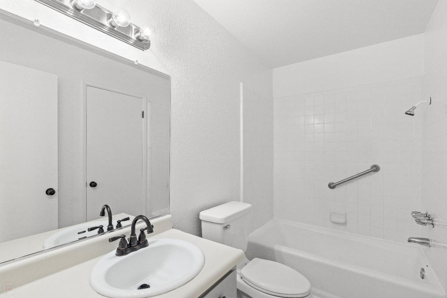 2016 Zeeland Court Modesto, CA 95356 - Photo 22 of 27