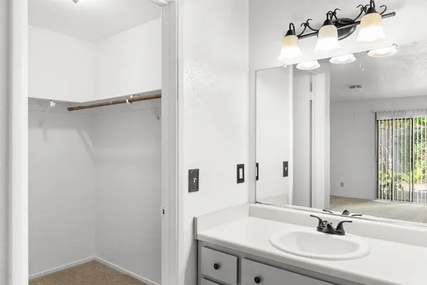 $399,000 | 2016 Zeeland Court, Modesto, CA 95356