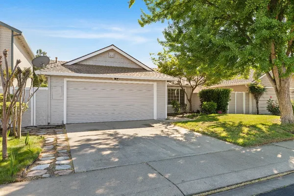 $399,000 | 2016 Zeeland Court, Modesto, CA 95356