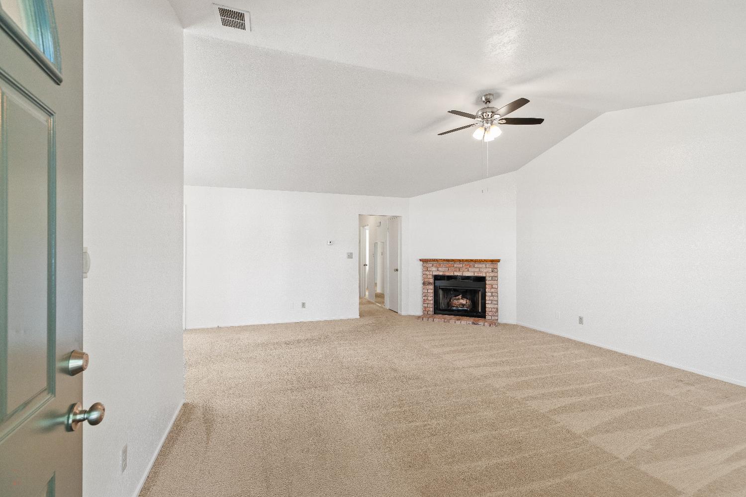 2016 Zeeland Court Modesto, CA 95356 - Photo 5 of 27