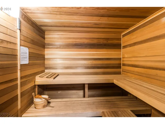 $1,295,000 | 58200 East Marmot Road, Sandy, OR 97055