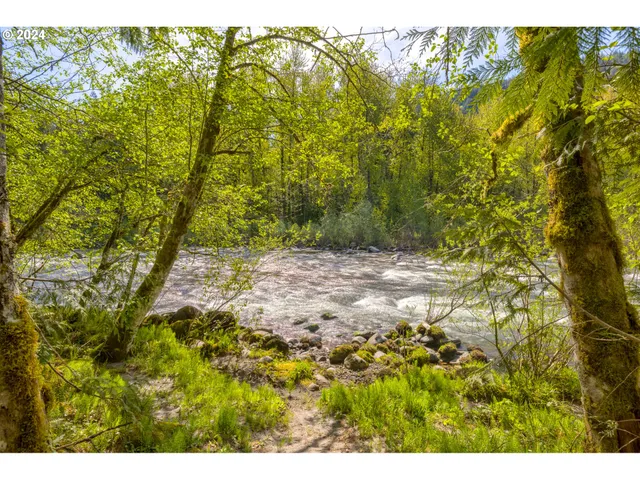 $1,295,000 | 58200 East Marmot Road, Sandy, OR 97055