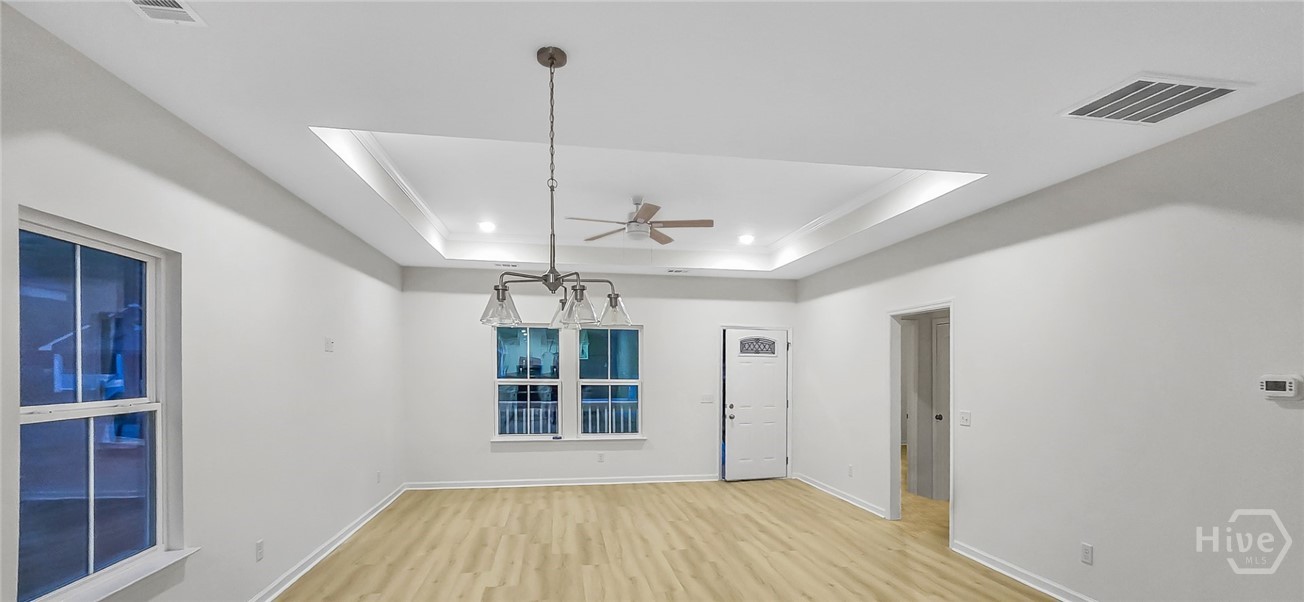 2003 Tuskegee Street Savannah, GA 31405 - Photo 14 of 32 WELCOMING LIVING AREA