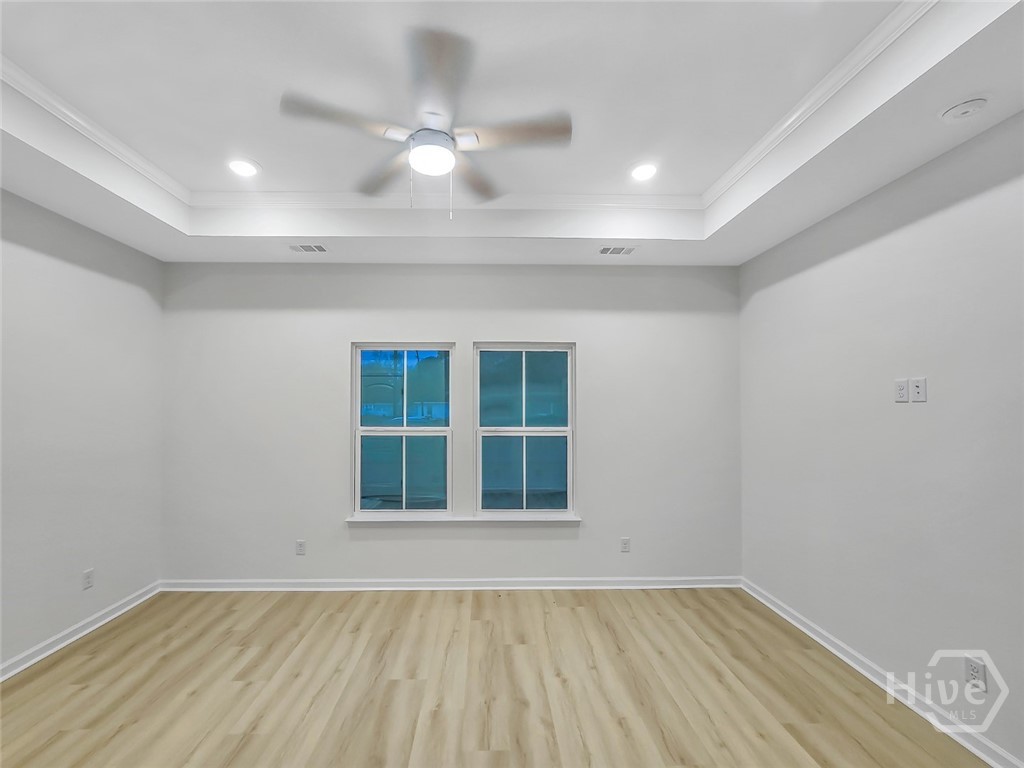 2003 Tuskegee Street Savannah, GA 31405 - Photo 17 of 32 WELCOMING LIVING AREA