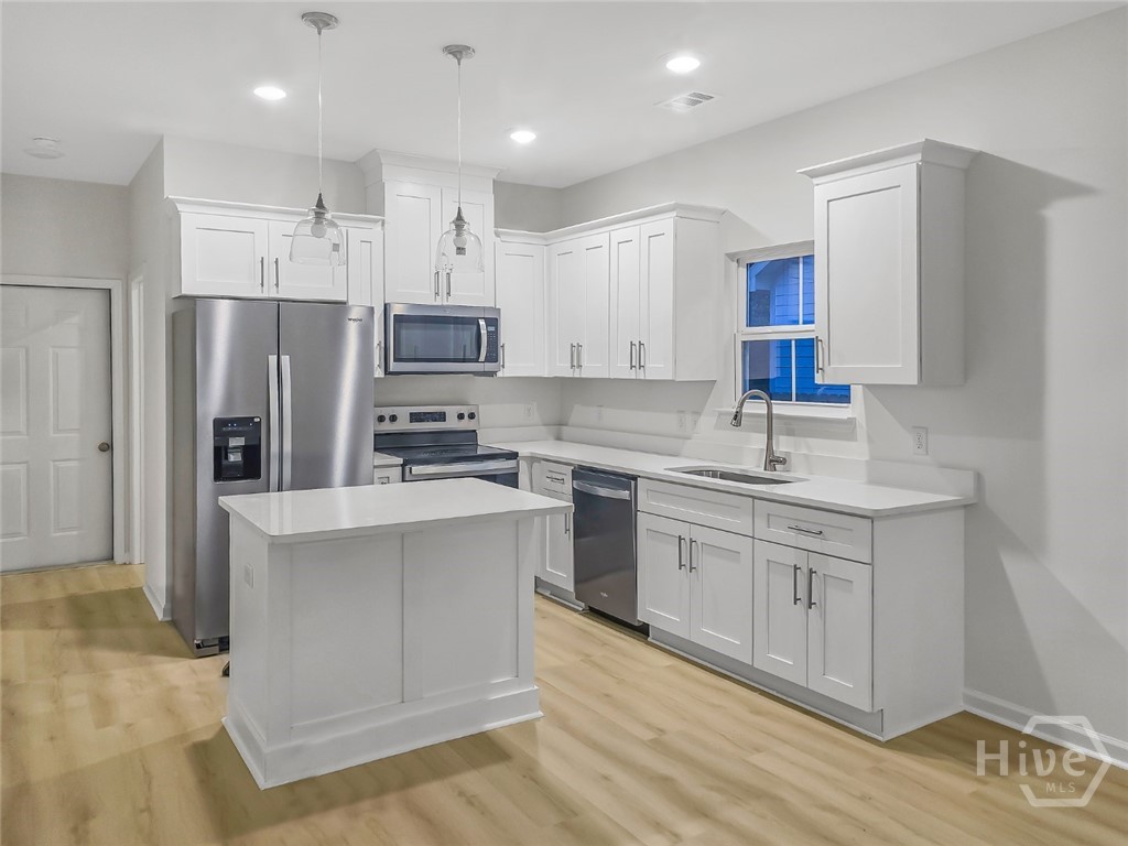 2003 Tuskegee Street Savannah, GA 31405 - Photo 8 of 32 COZY KITCHEN