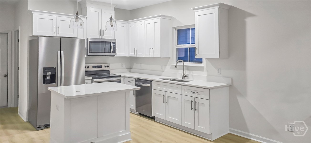 2003 Tuskegee Street Savannah, GA 31405 - Photo 9 of 32 COZY KITCHEN