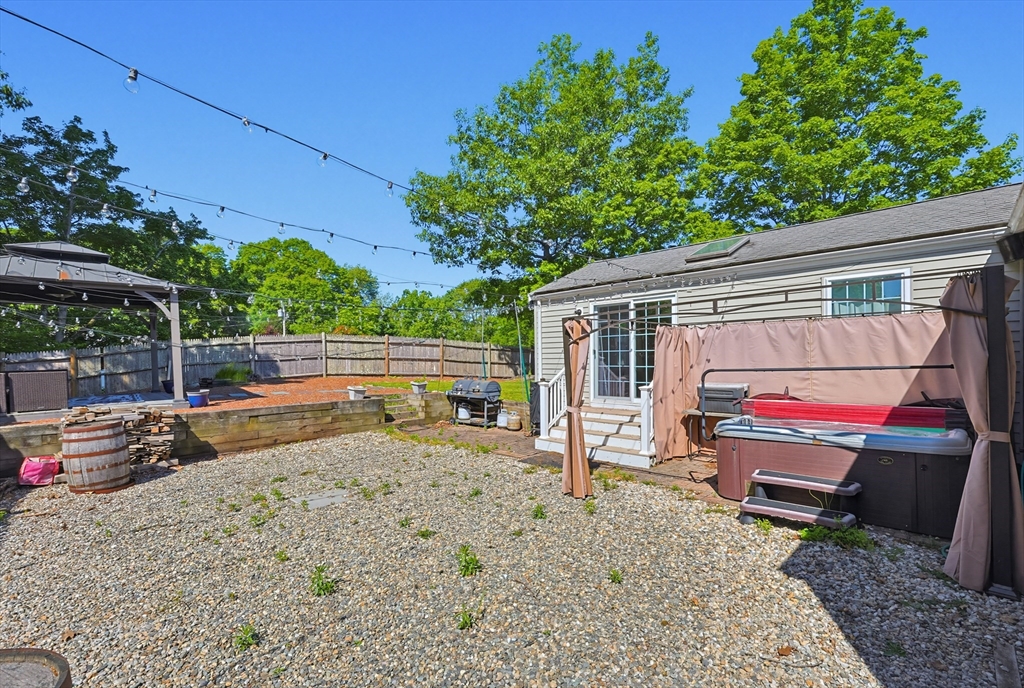 118 Spruce Road Norwood, MA 02062 - Photo 33 of 39