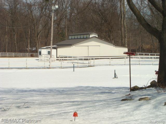 7775 McClements Road Brighton, MI 48114 - Photo 14 of 15 Barn