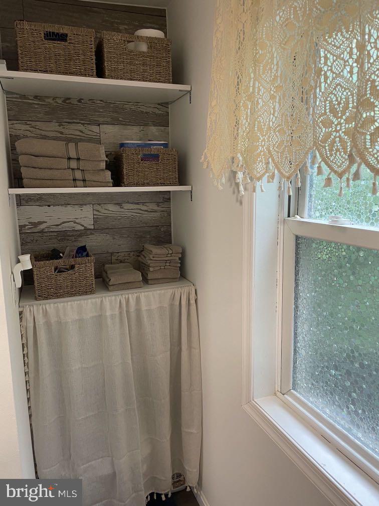 604 Rocky Ridge Road Spring Grove, PA 17362 - Photo 43 of 47 Charming nook with organized linens.