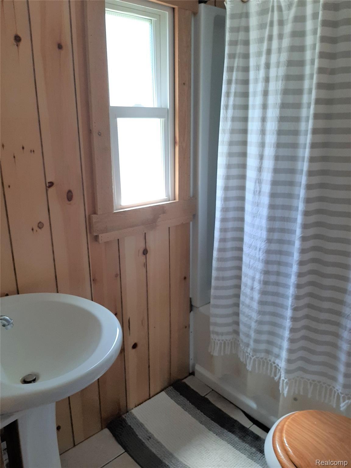 9197 Neff Road Clio, MI 48420 - Photo 13 of 19 Full bath
