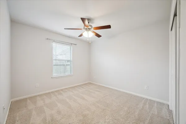 $2,525 | 5156 Echo Falls Drive, Alvin, TX 77511