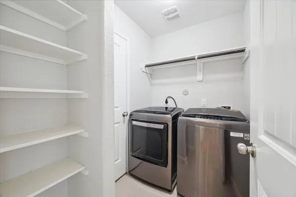 $2,525 | 5156 Echo Falls Drive, Alvin, TX 77511