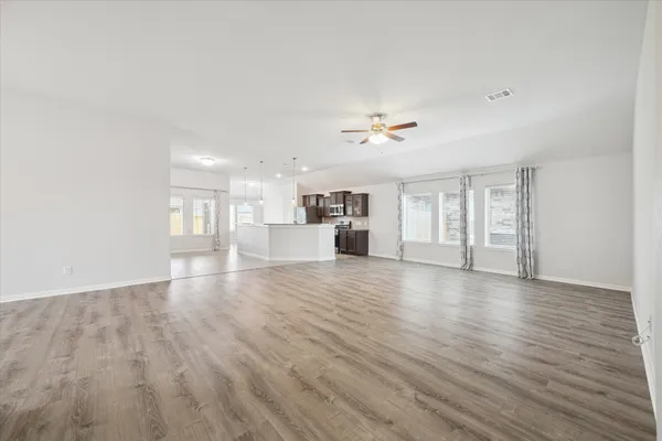 $2,525 | 5156 Echo Falls Drive, Alvin, TX 77511