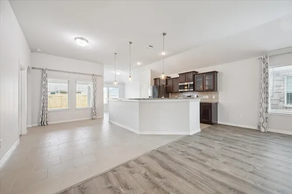 $2,525 | 5156 Echo Falls Drive, Alvin, TX 77511